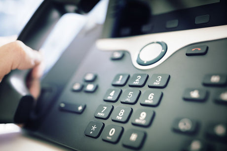 Digitale Telefonanlage für kleine Unternehmen – günstig, einfach, zukunftssicher