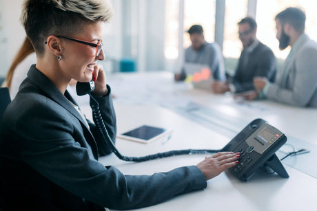 VoIP-Telefonanlage kaufen – worauf müssen Unternehmen achten?